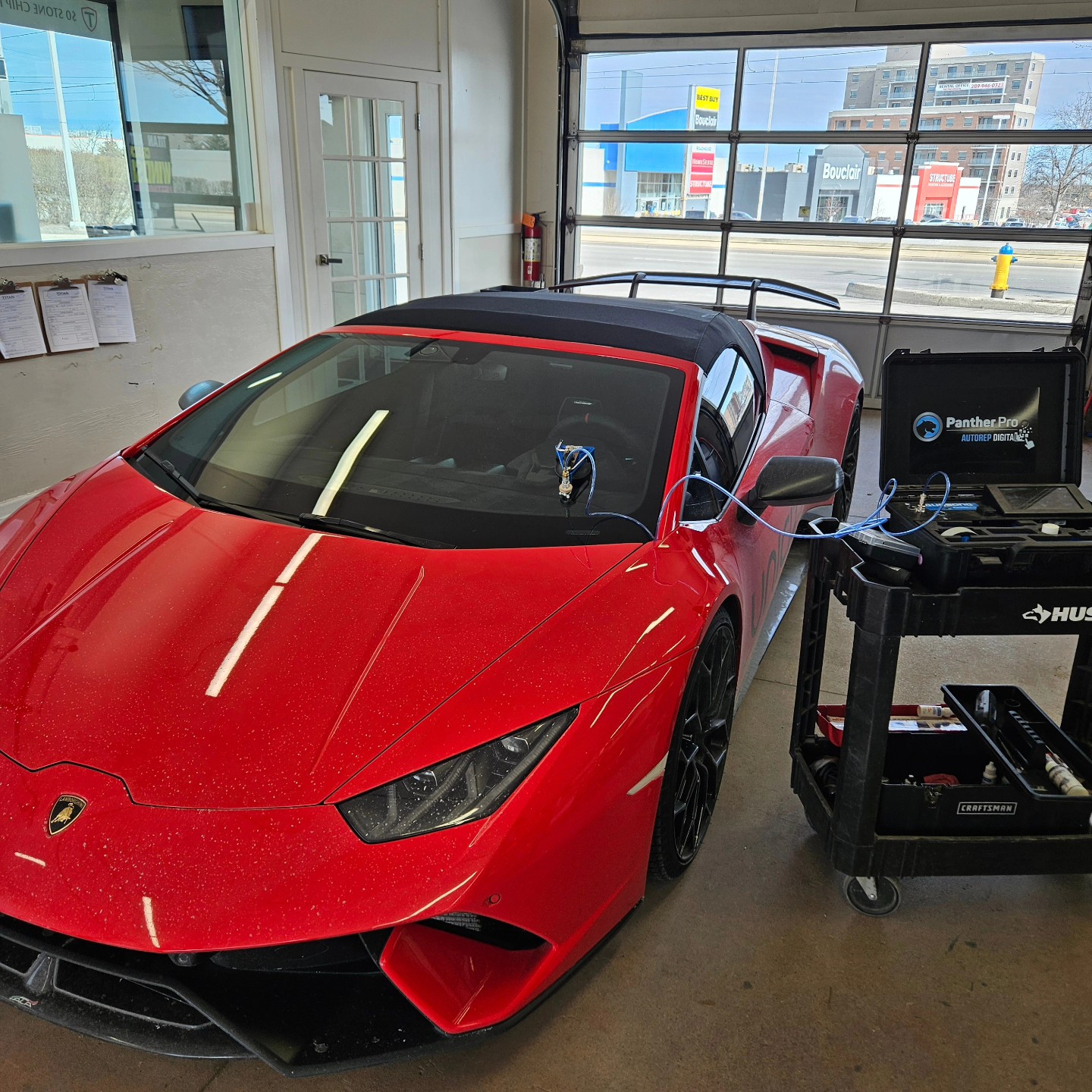 Auto Glass Repair and Replacement for High End Sports Luxury Cars Waterloo, Kitchener and Guelph Auto Glass Repair and Replacement for High End Sports Luxury Cars Waterloo, Kitchener and Guelph